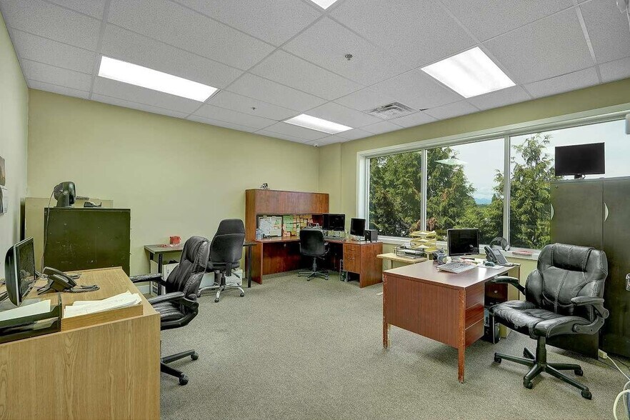 More Photos Of 15299 68 Ave, Surrey General Retail For Sale