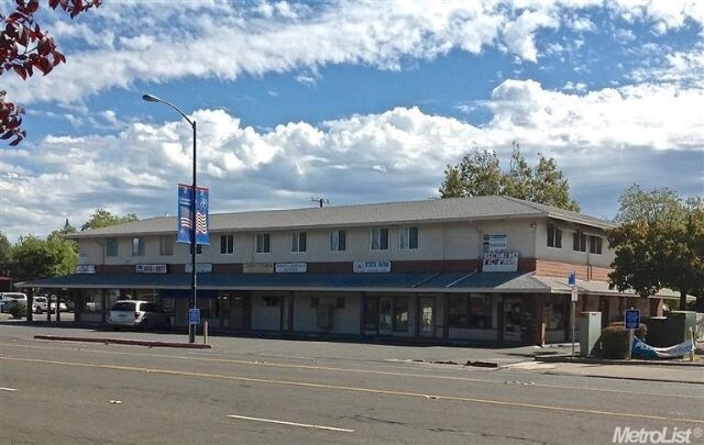 More Photos Of 3104-3120 Fulton Ave, Sacramento General Retail For Sale