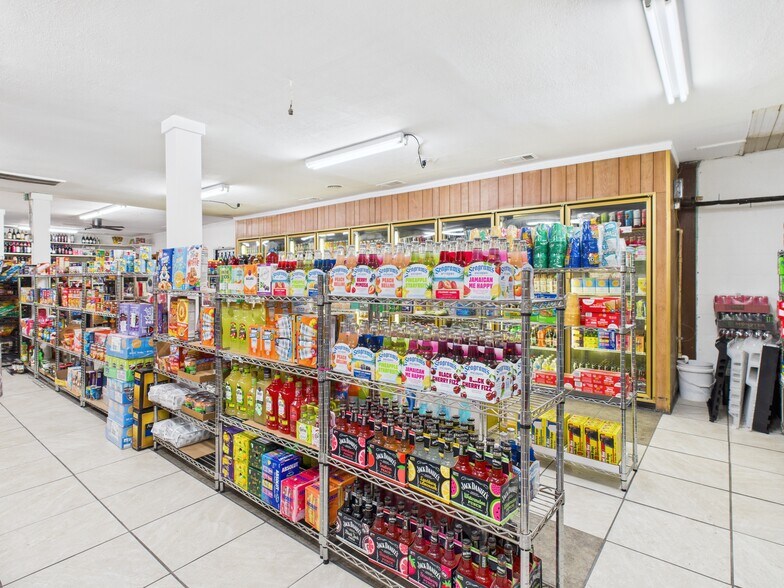 More Photos Of 12240 S Dixie, La Salle Convenience Store For Sale