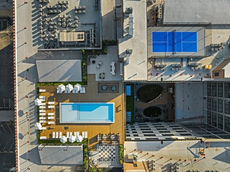 More Photos Of 1717 Olive St, Saint Louis Apartments For Lease