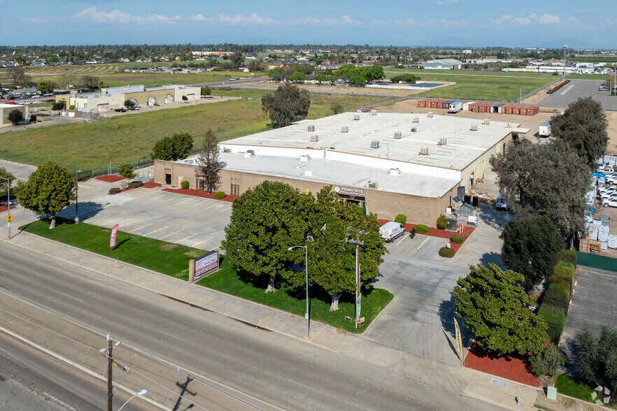 More Photos Of 2645 S Chestnut Ave, Fresno Coworking Space