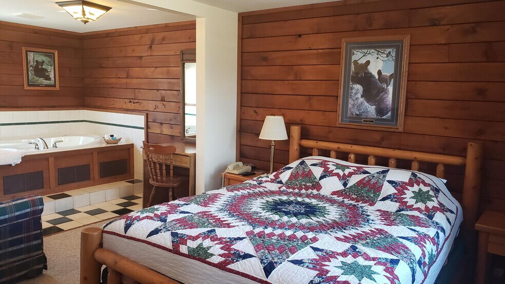 More Photos Of 9000 Congdon Blvd, Duluth Hotel For Sale