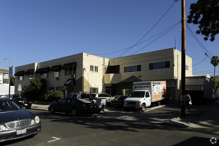 More Photos Of 8350 Melrose Ave, West Hollywood Loft Creative Space For Lease