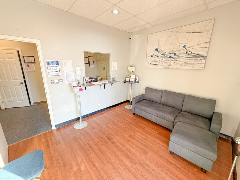 More Photos Of 8868 Belair Rd, Nottingham Medical For Sale