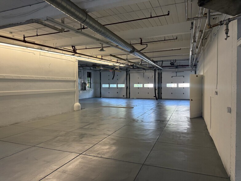 More Photos Of 15 Water St, Leicester Manufacturing For Lease