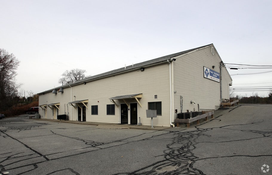 More Photos Of 466 Putnam Pike, Greenville General Retail For Lease