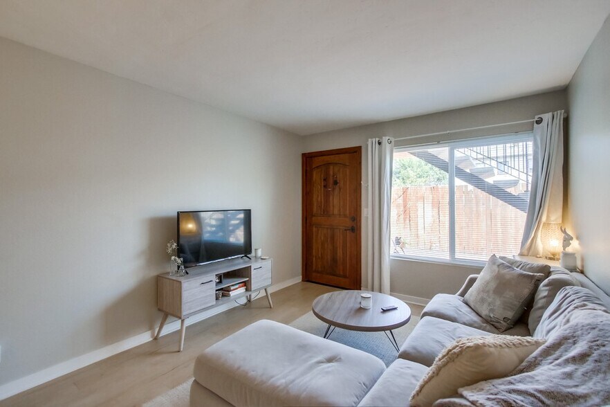 More Photos Of 4344 Van Dyke Ave, San Diego Apartments For Sale