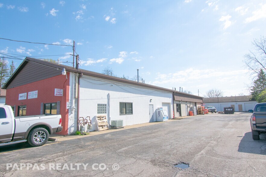 More Photos Of 675 High Grove Blvd, Akron Warehouse For Sale