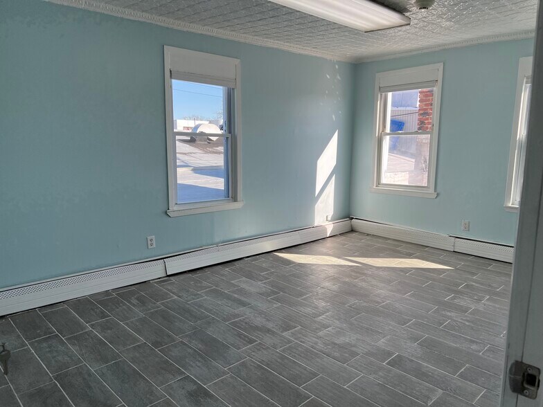 More Photos Of 440 W Merrick Rd, Valley Stream General Retail For Sale