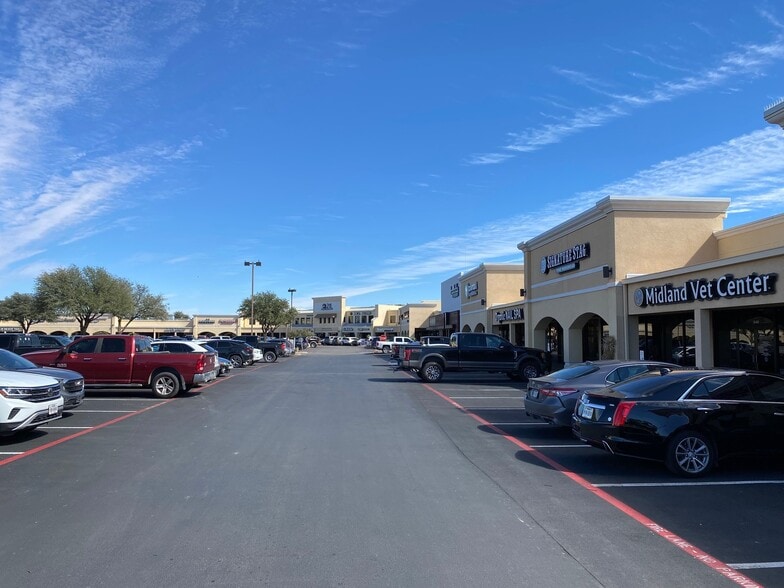 More Photos Of 4400 N Midland Dr, Midland Unknown For Lease