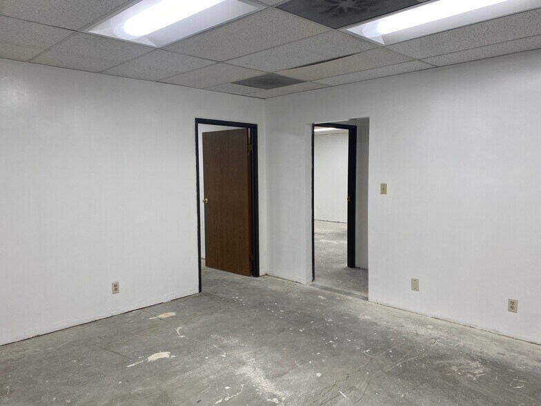 More Photos Of 9010 Corbin Ave, Northridge Office For Lease