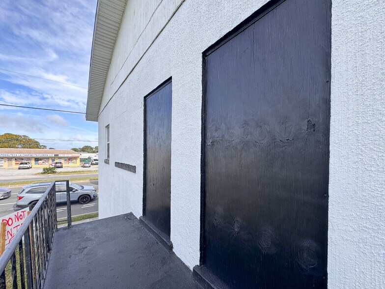 More Photos Of 701 W King St, Cocoa Warehouse For Sale