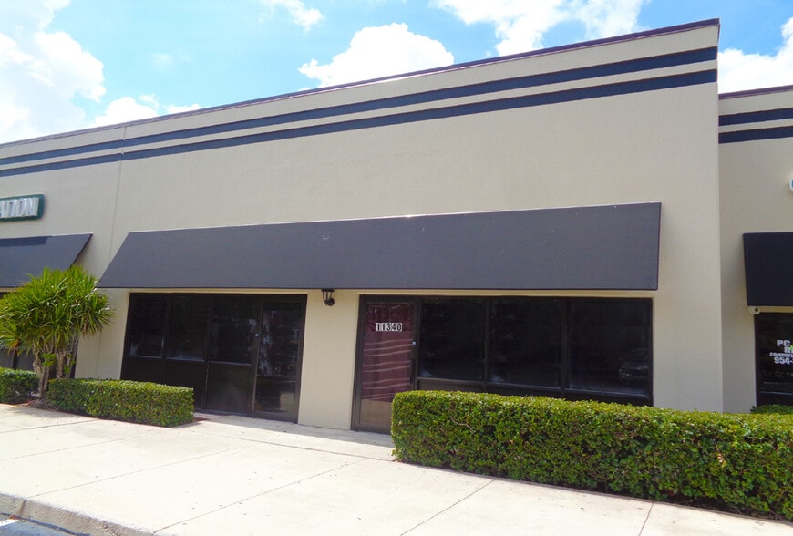 More Photos Of 11300-11354 Wiles Rd, Coral Springs General Retail For Lease