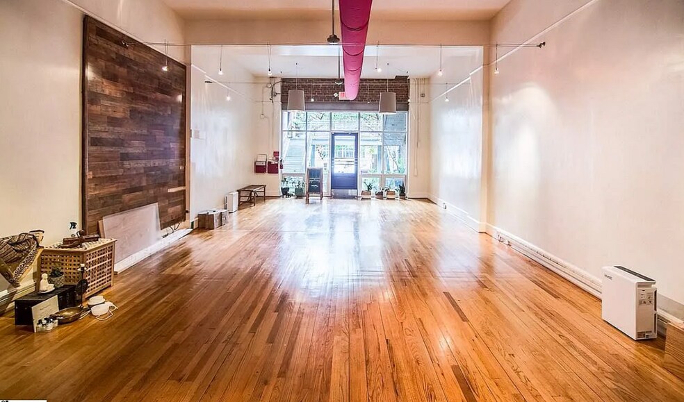 Primary Photo Of 183 Dunbar St, Spartanburg Office For Lease