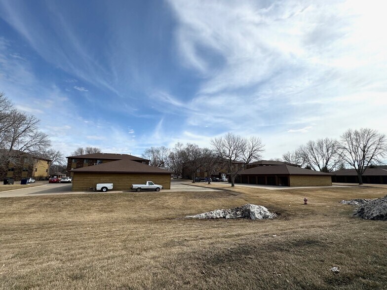 More Photos Of 2021 N Kimball St, Mitchell Apartments For Sale