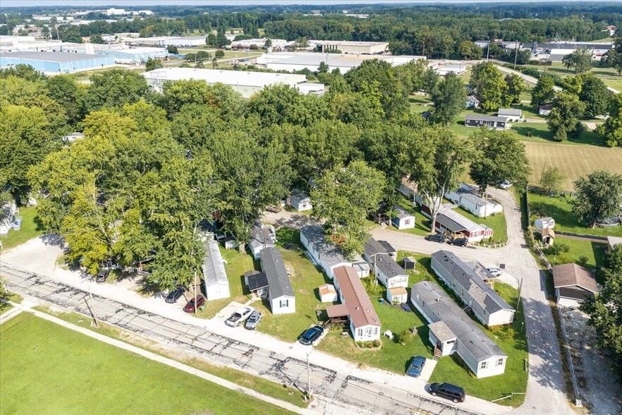 More Photos Of 900 W Harrison St, Plymouth Multifamily For Sale