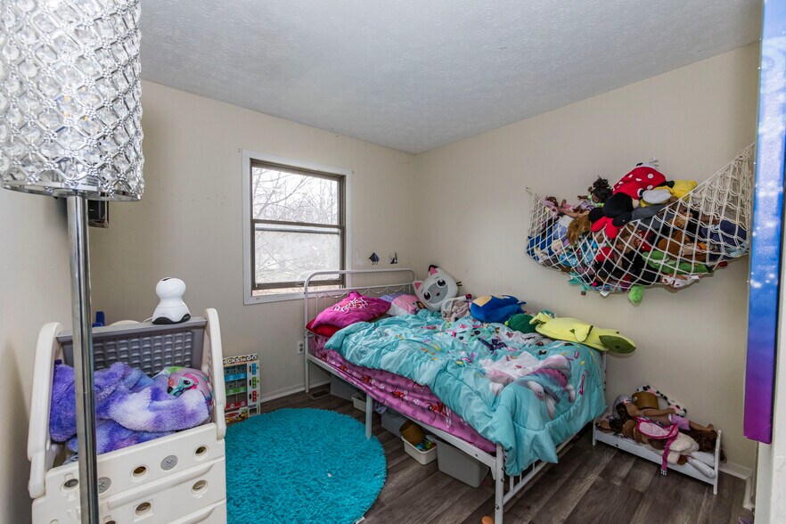 More Photos Of 3800 Grace Dr, Kent Multifamily For Sale