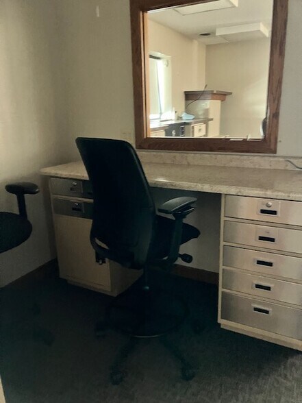 More Photos Of 102 N Broadway Ave, Hartington Office For Sale
