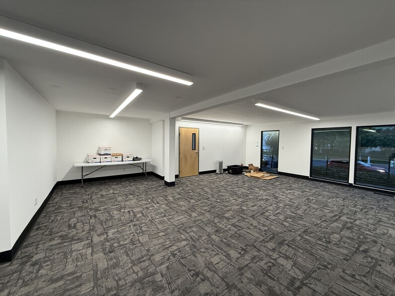 More Photos Of 558 Brewster Ave, Redwood City Loft Creative Space For Lease