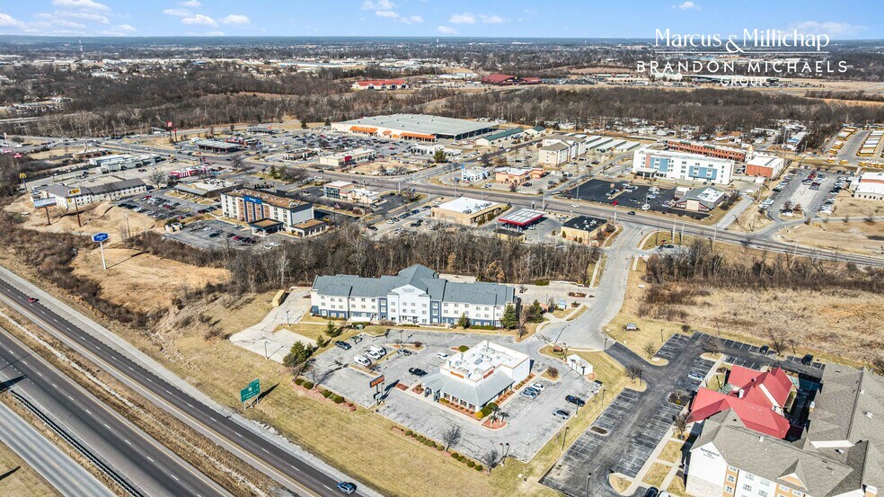 More Photos Of 1101 Woodland Springs Ct, Columbia Restaurant For Sale