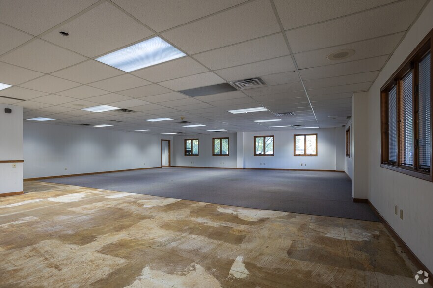 More Photos Of 2356-2370 Science Pky, Okemos Office For Sale