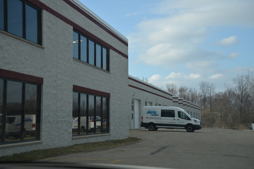 More Photos Of 1343 E Wisconsin Ave, Pewaukee Light Distribution For Lease