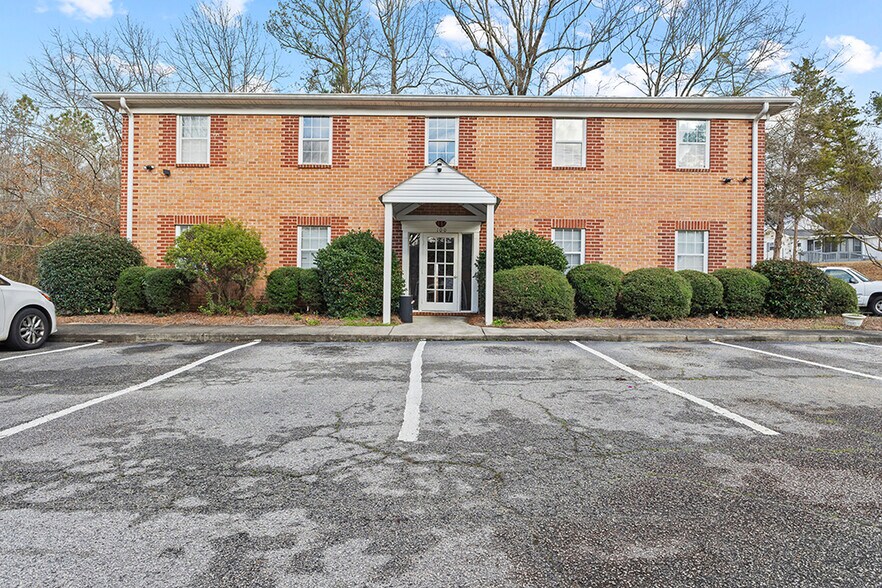 More Photos Of 170 Westwood Dr, Thomson Apartments For Sale