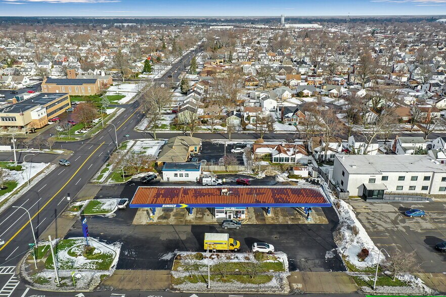 More Photos Of 2050 Sheridan Dr, Buffalo Fast Food For Lease