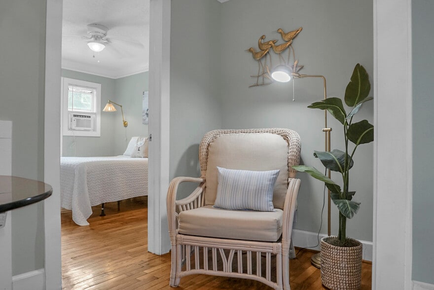 More Photos Of 205 Harper Ave, Carolina Beach Hotel For Sale