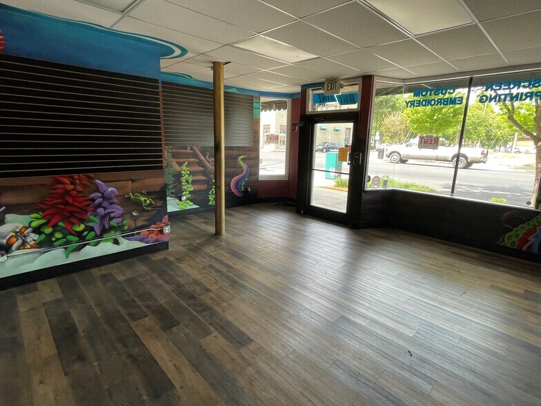 More Photos Of 800-806 Main St, Woodland Storefront For Sale