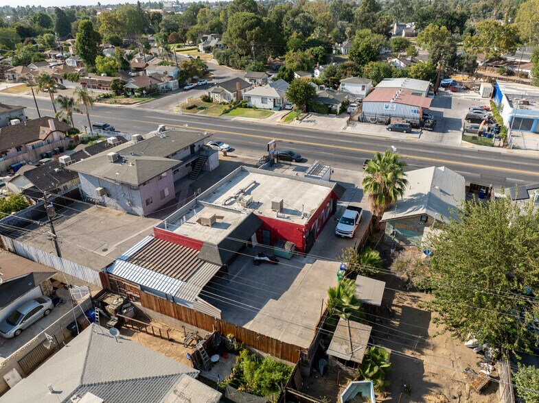 More Photos Of 2625 Niles St, Bakersfield Storefront Retail Office For Sale