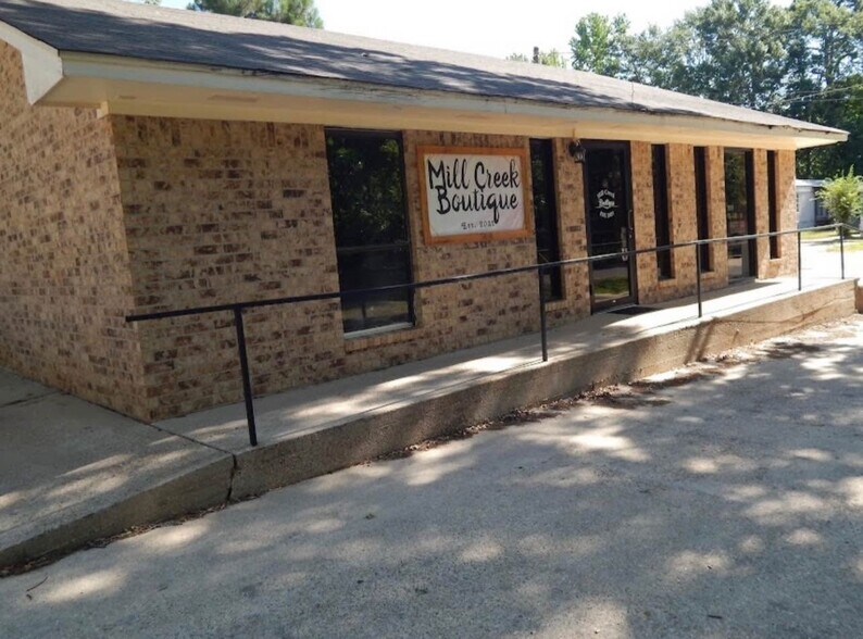 More Photos Of 505 N Washington St, Farmerville Office For Lease