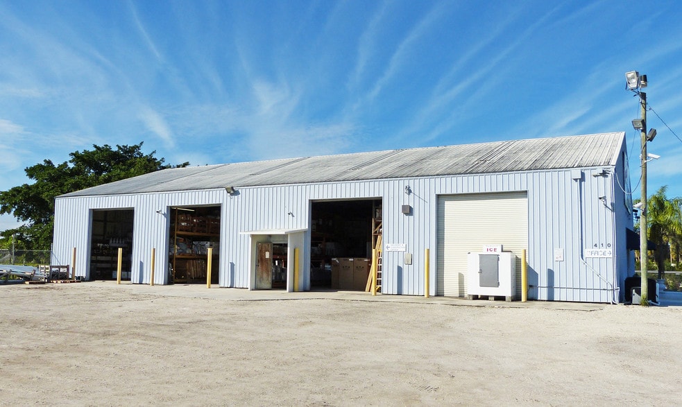 Primary Photo Of 410 Saeger Ave, Fort Pierce Industrial For Lease
