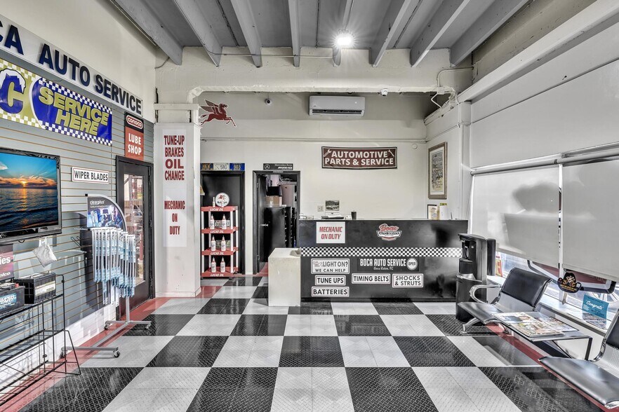 More Photos Of 303 NW 1st Ave, Boca Raton Warehouse For Sale