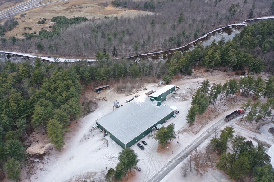 More Photos Of 49 Industrial Park Rd, Keeseville Warehouse For Lease