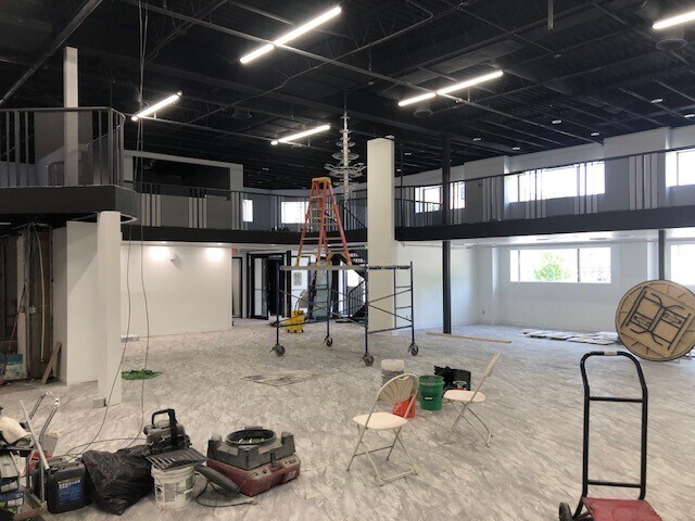 More Photos Of 201 E Lake St, Eau Claire General Retail For Sale