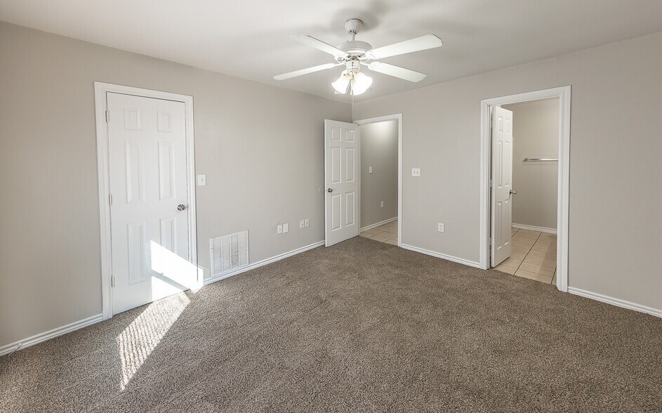 More Photos Of 602 N Belmont, Lubbock Apartments For Sale
