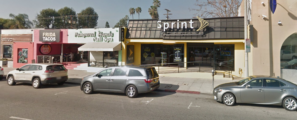 Primary Photo Of 7213 Melrose Ave, Los Angeles Storefront For Lease