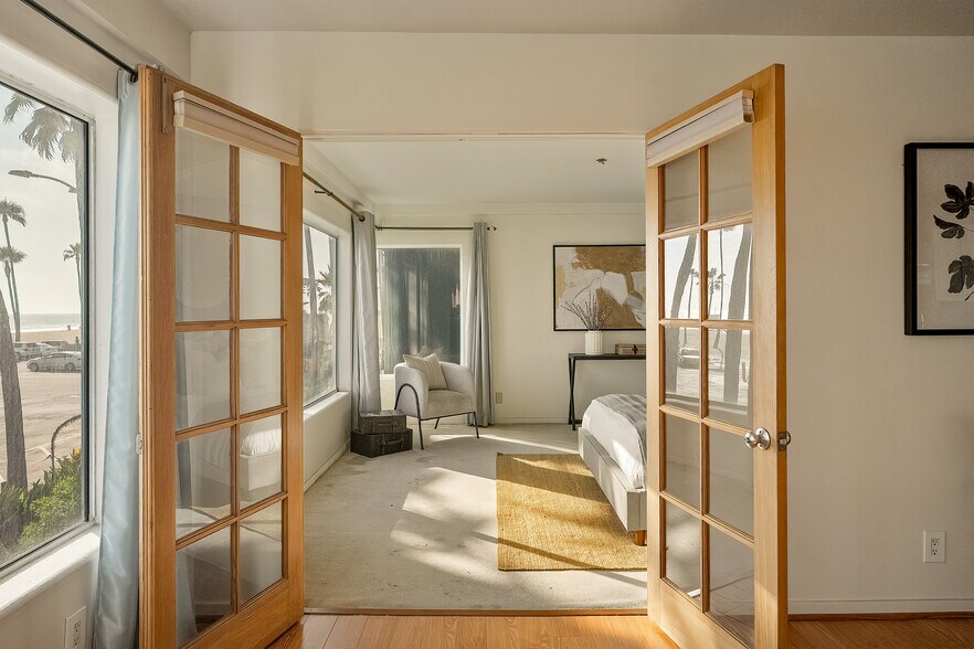 More Photos Of 3111 Ocean Front Walk, Marina Del Rey Apartments For Sale