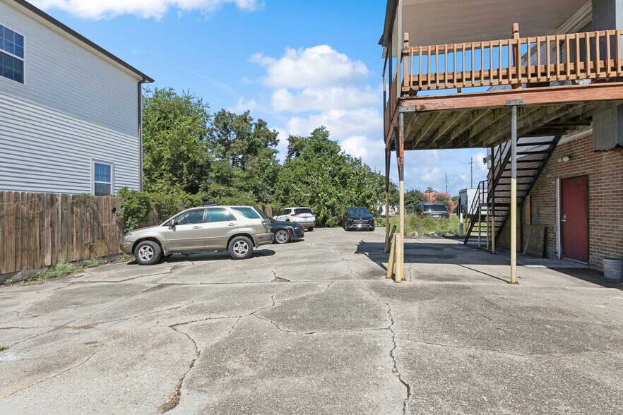 More Photos Of 209 N Broad St, New Orleans Office For Sale
