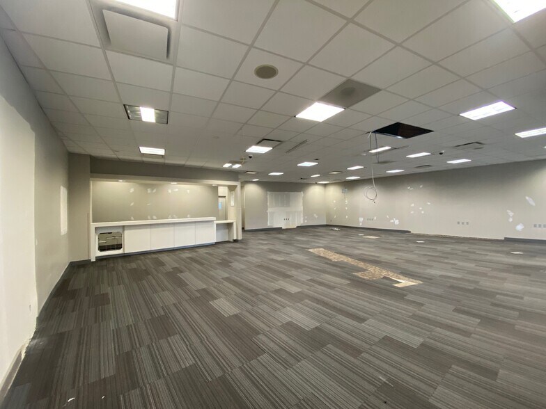 More Photos Of 1930 W Grand River Ave, Okemos Freestanding For Sale