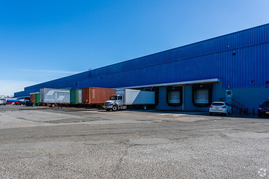 More Photos Of 55 Talmadge Rd, Edison Warehouse For Lease