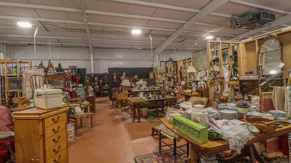 More Photos Of 4030 Suzanne Dr, Diberville Showroom For Sale