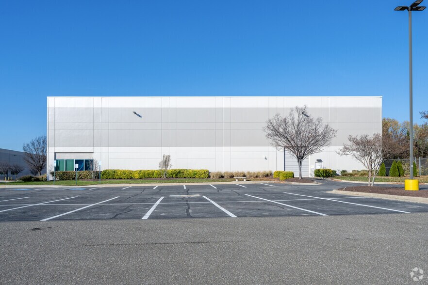 More Photos Of 1503-1509 Cabin Branch Dr, Landover Unknown For Lease