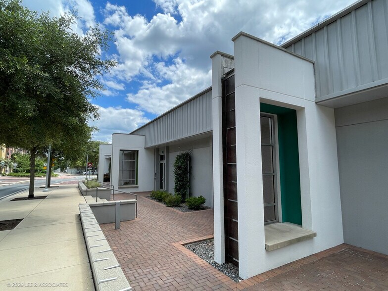 More Photos Of 100-112 SW 6th St, Gainesville Office For Lease