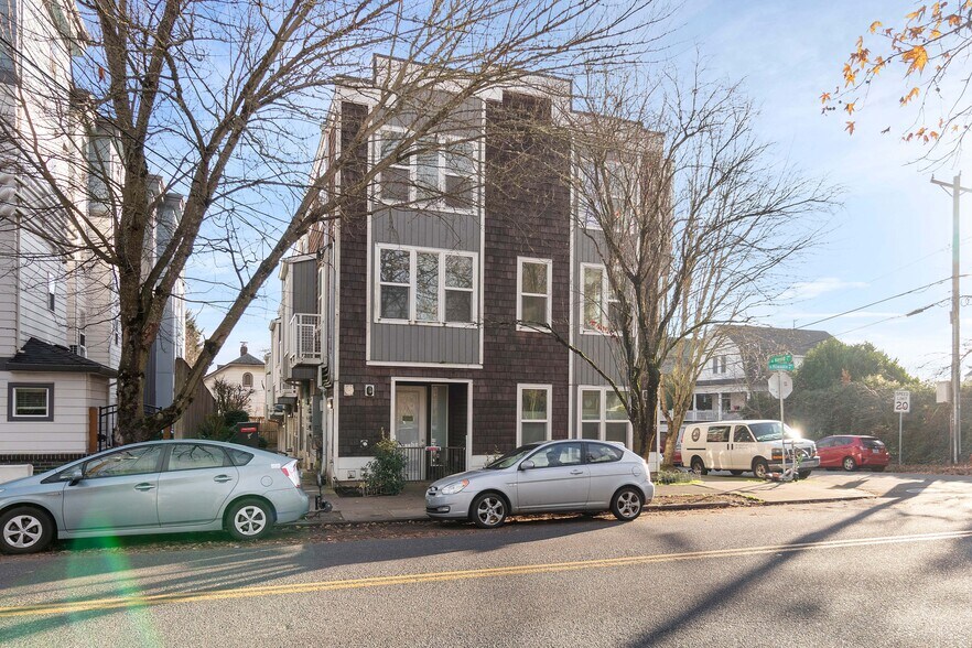 More Photos Of 5490 SE Milwaukie Ave, Portland Apartments For Sale