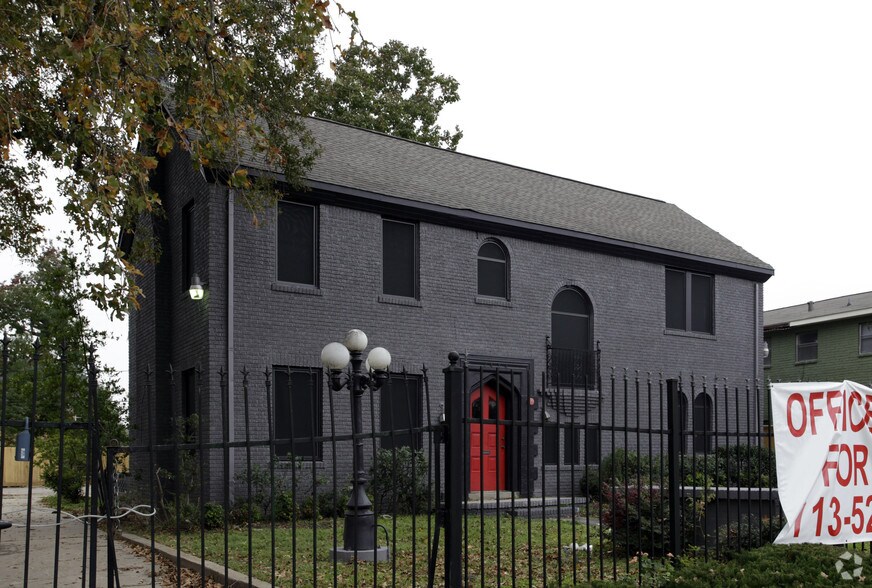 Primary Photo Of 2424 Southmore Blvd, Houston Medical For Lease