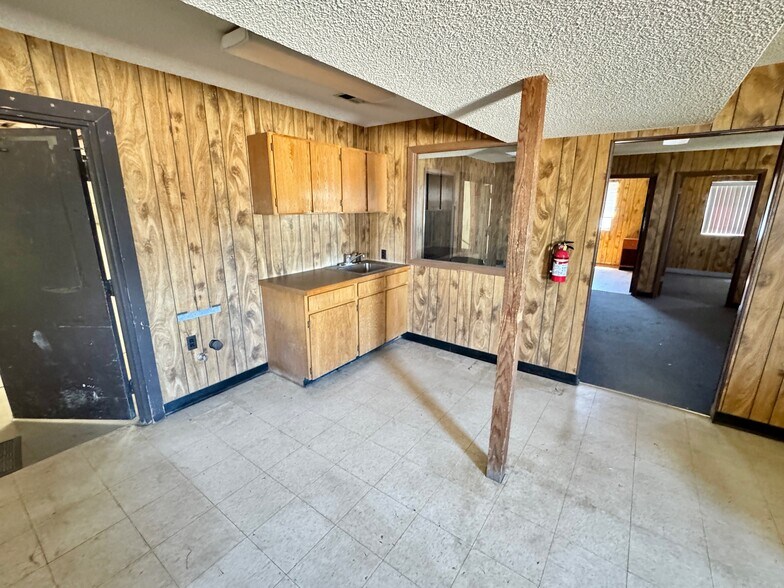 More Photos Of 1742 N Denver Ave, Fort Lupton Warehouse For Sale