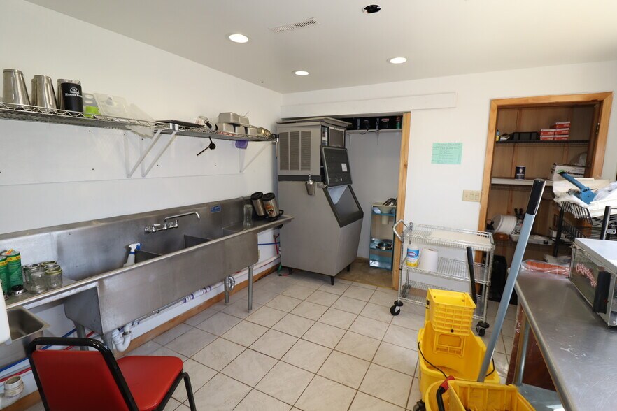 More Photos Of 22195 Highway 63, Grand View Storefront Retail Residential For Sale