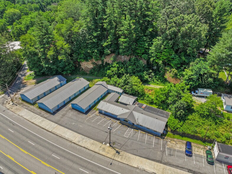 More Photos Of 8275 Carolina Blvd, Clyde General Retail For Sale